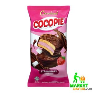 Pack of Cocoaland Cocopie Strawberry 150gm, Malaysian-made sponge cake with strawberry filling.